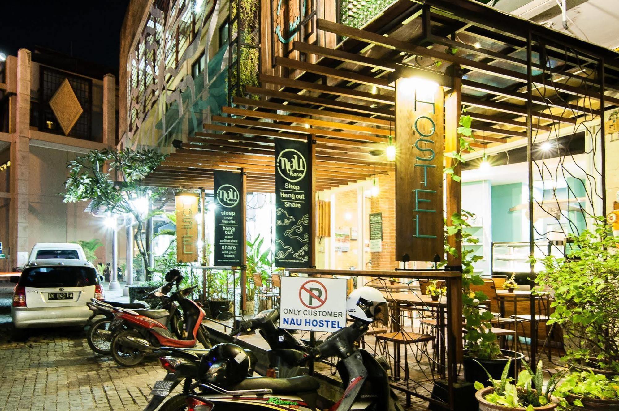 Nau Here Hostel Kuta  Exterior photo