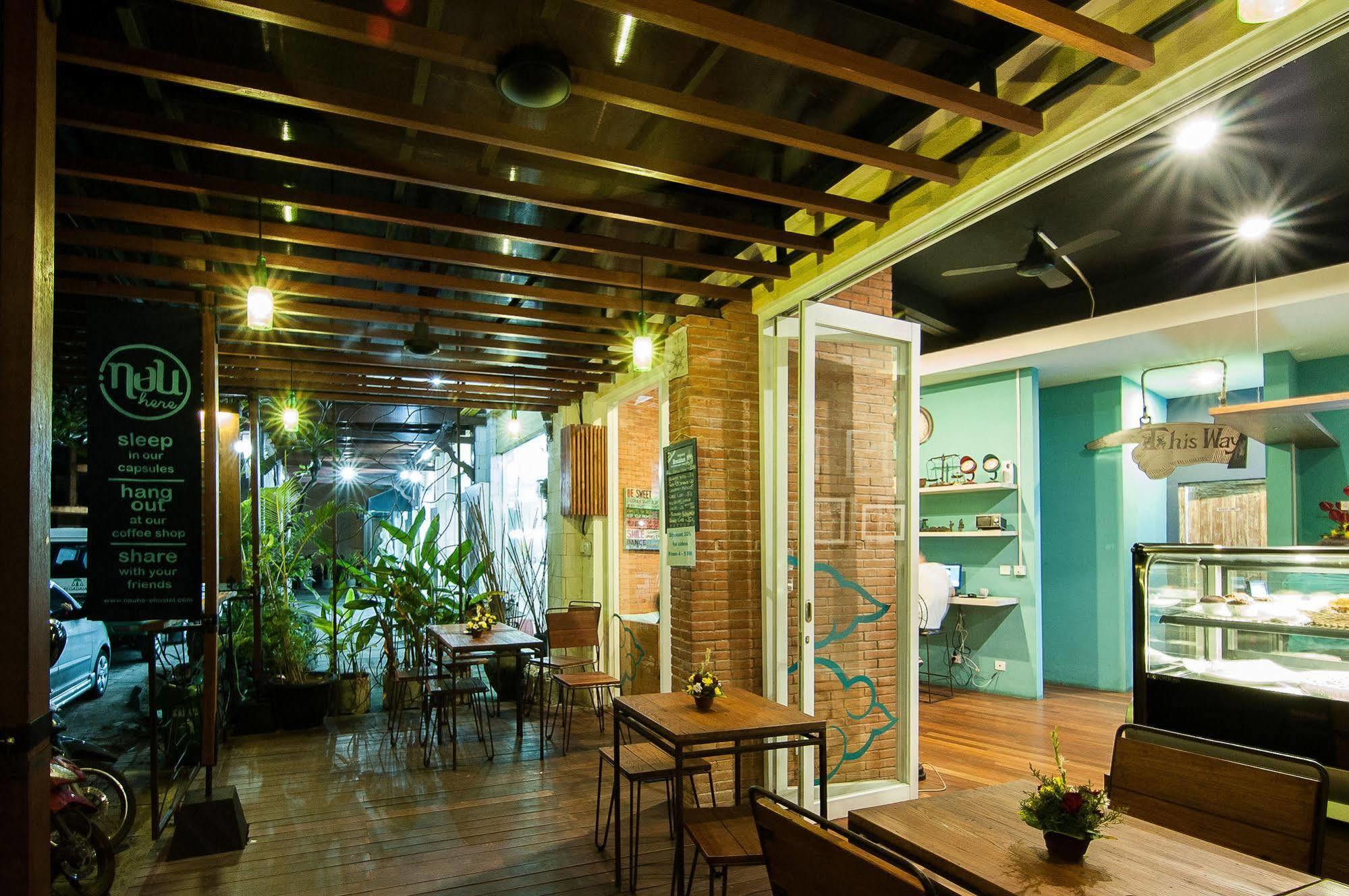 Nau Here Hostel Kuta  Exterior photo